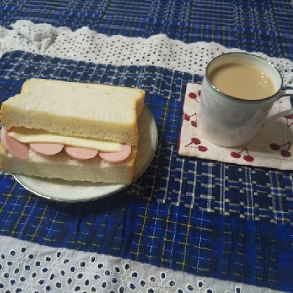 夢シニアちゃん
こんにちは
朝食でつくりましたが
まだ食べてなく夕食で
いただきます