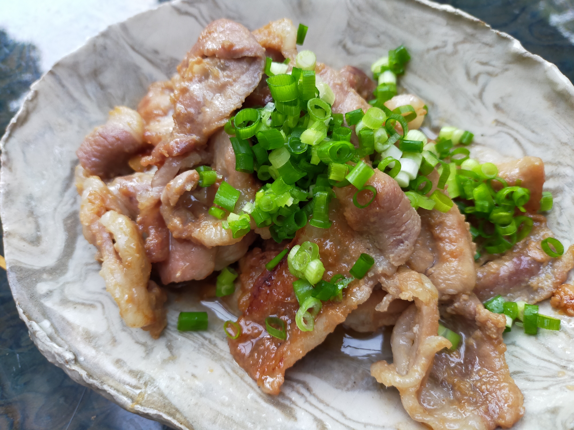 豚ロース肉の生姜焼き