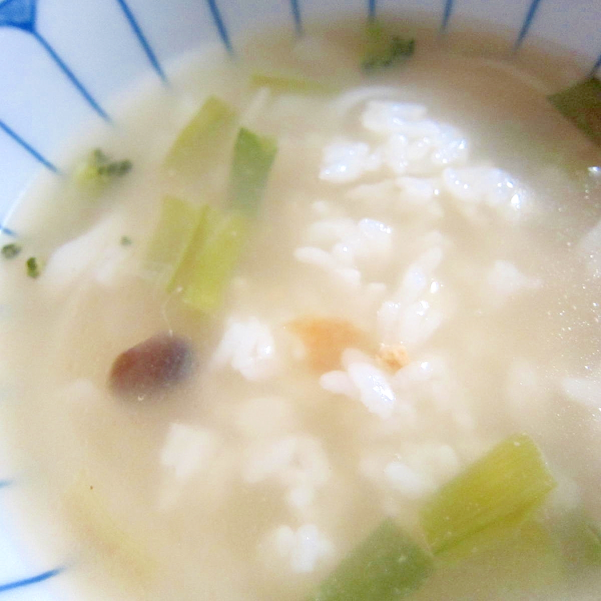 あさりと韮と米麺コンソメスープリゾット