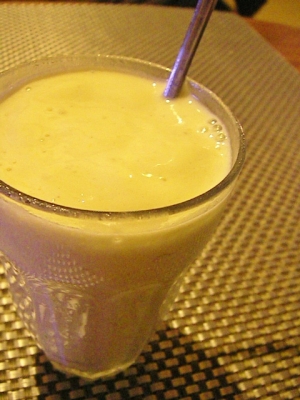 夏の幸せな飲み物 フローズンマンゴーバナナシェイク レシピ 作り方 By Yogi Kitchen 楽天レシピ 夏の幸せな飲み物 フローズンマンゴーバナナシェイク レシピ 作り方 By Yogi Kitchen 楽天レシピ