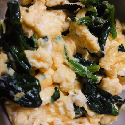 ほうれん草とたまごの炒め物