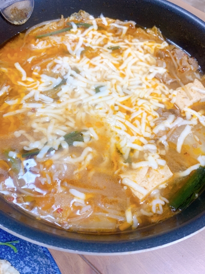 トマトチゲチーズ鍋のスープ