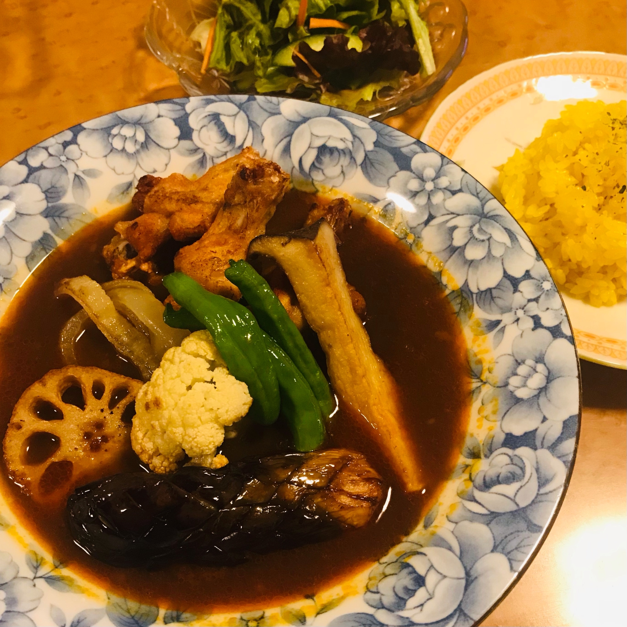 【赤ワインに合う】具材は素揚げ♪簡単スープカレー