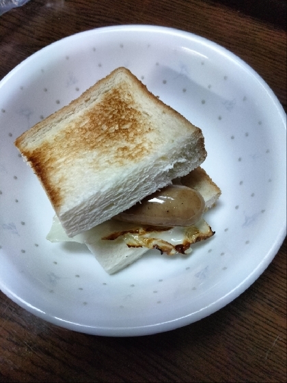炒めキャベツソーセージ♪サンド