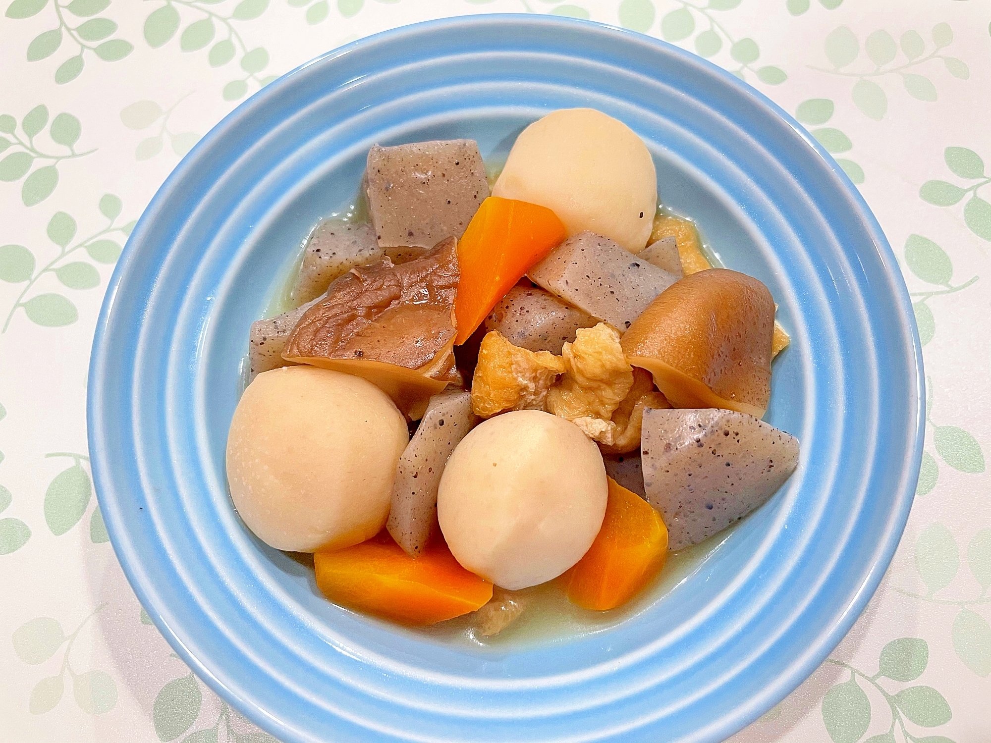里芋とこんにゃくの煮物 レシピ 作り方 By もぐもぐばばち 楽天レシピ