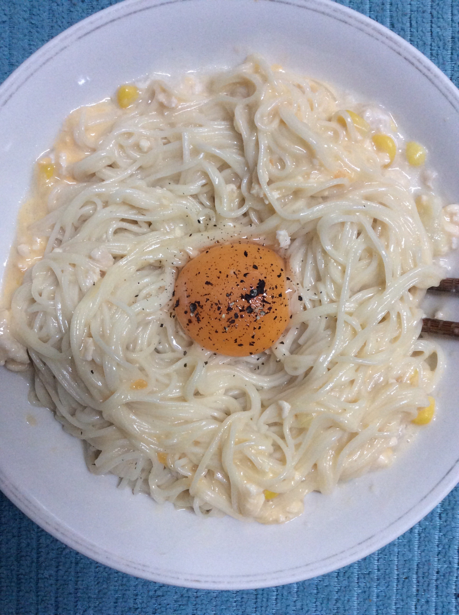 クリームシチューで♪釜玉そうめん