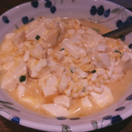 ダイエット期間の夕飯に。豆腐と卵でたんぱく質をとることができるので好きです。シンプルですが、飽きがこないのでリピートしたいです。