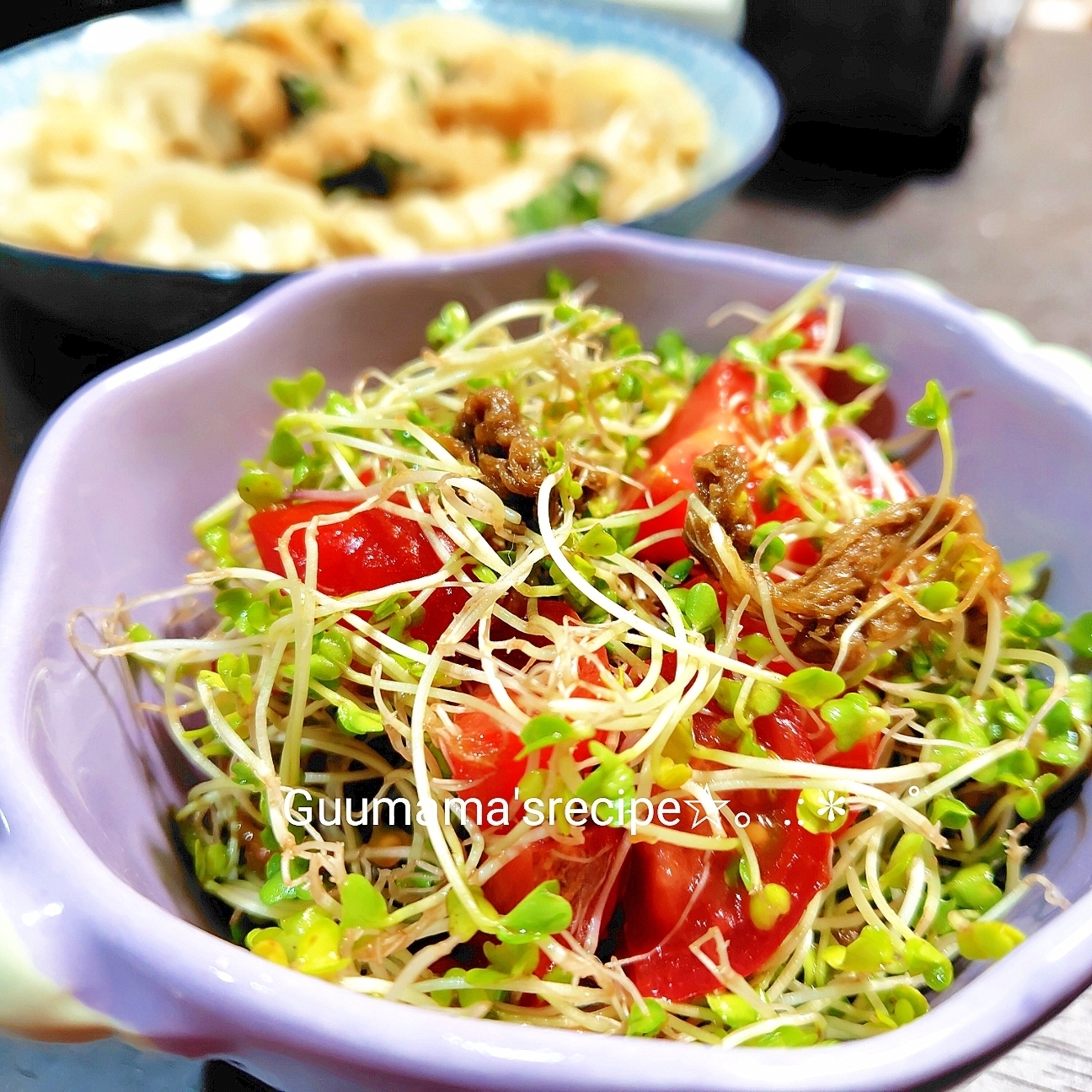 健康も美肌も♡スプラウトとトマトのとろろ昆布和え