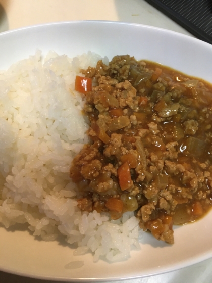 簡単♪野菜たっぷり豚ひき肉のキーマカレー