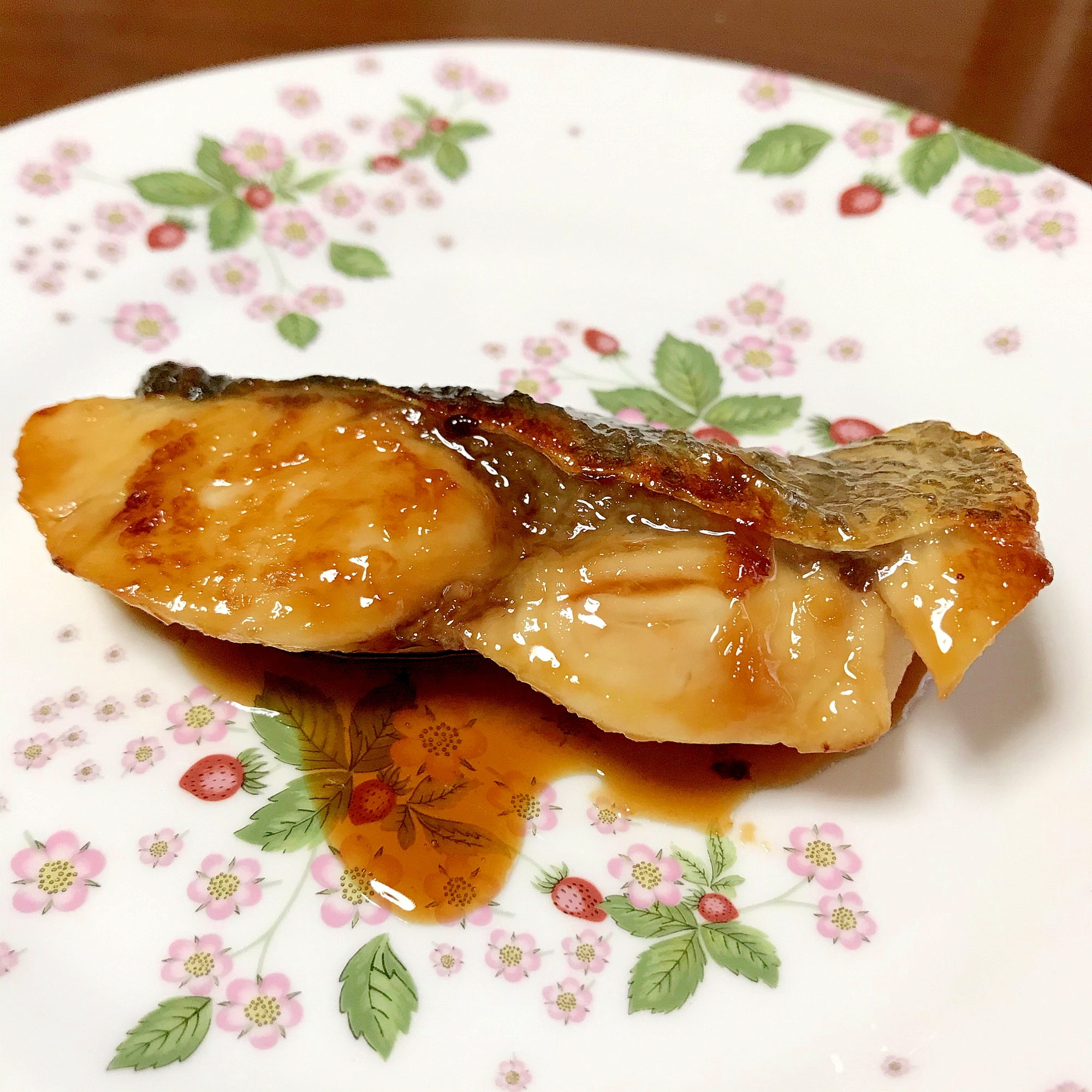 ヒラマサの照り焼き レシピ 作り方 By 水玉模様 楽天レシピ ヒラマサの照り焼き レシピ 作り方 By 水玉模様 楽天レシピ