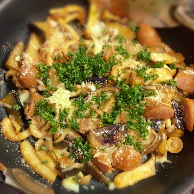 チーズとろける野菜ときのこのケチャップ炒め