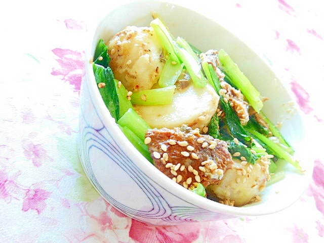 胡麻香る❤にしん蒲焼缶詰と小松菜と里芋の炒め物❤