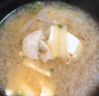 温まる♡豆腐とニラのピリ辛スープ