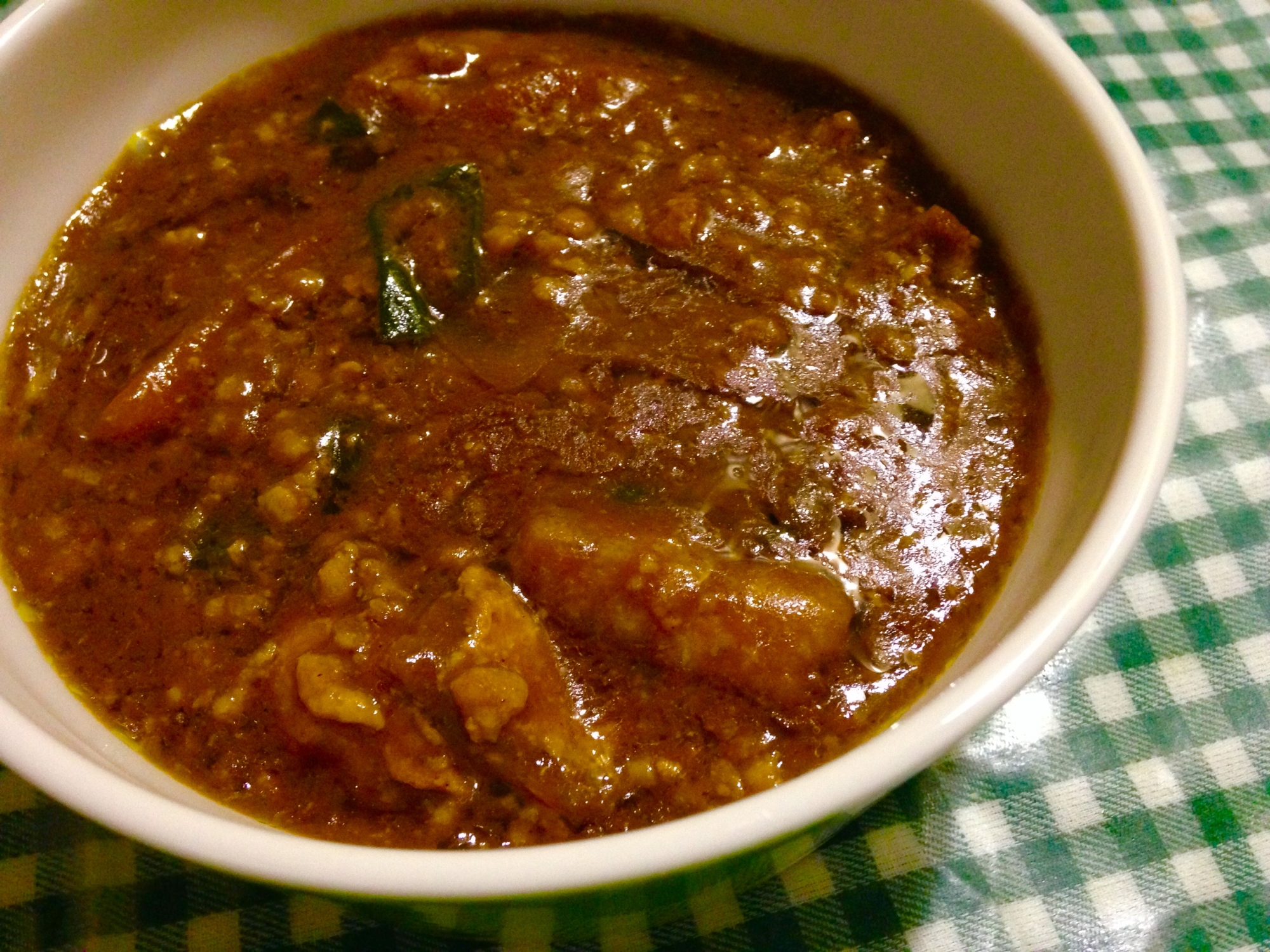 残った豚汁でこってり挽肉カレー♪