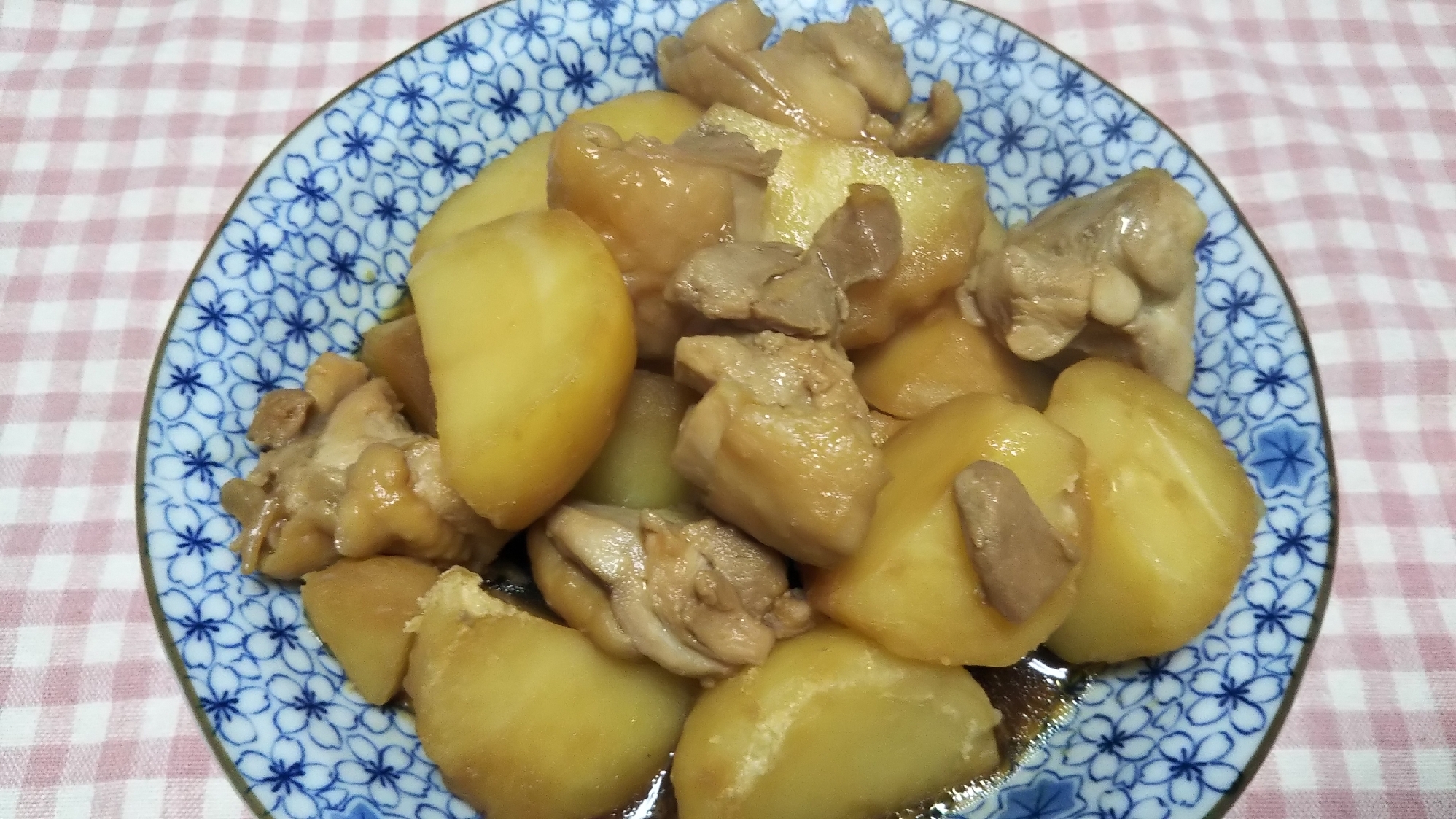 じゃがいもと鶏肉の煮物☆