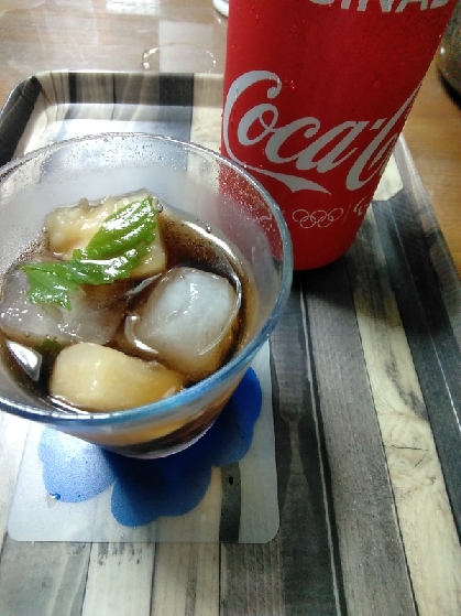 おはようです♪
きょうは温泉行くので先につくれぽします♡
夢さんレシピ見て飲みたくなったので珍しくコーラ買ってみました✨
大葉で爽やか美味しいレシピ感謝です♥