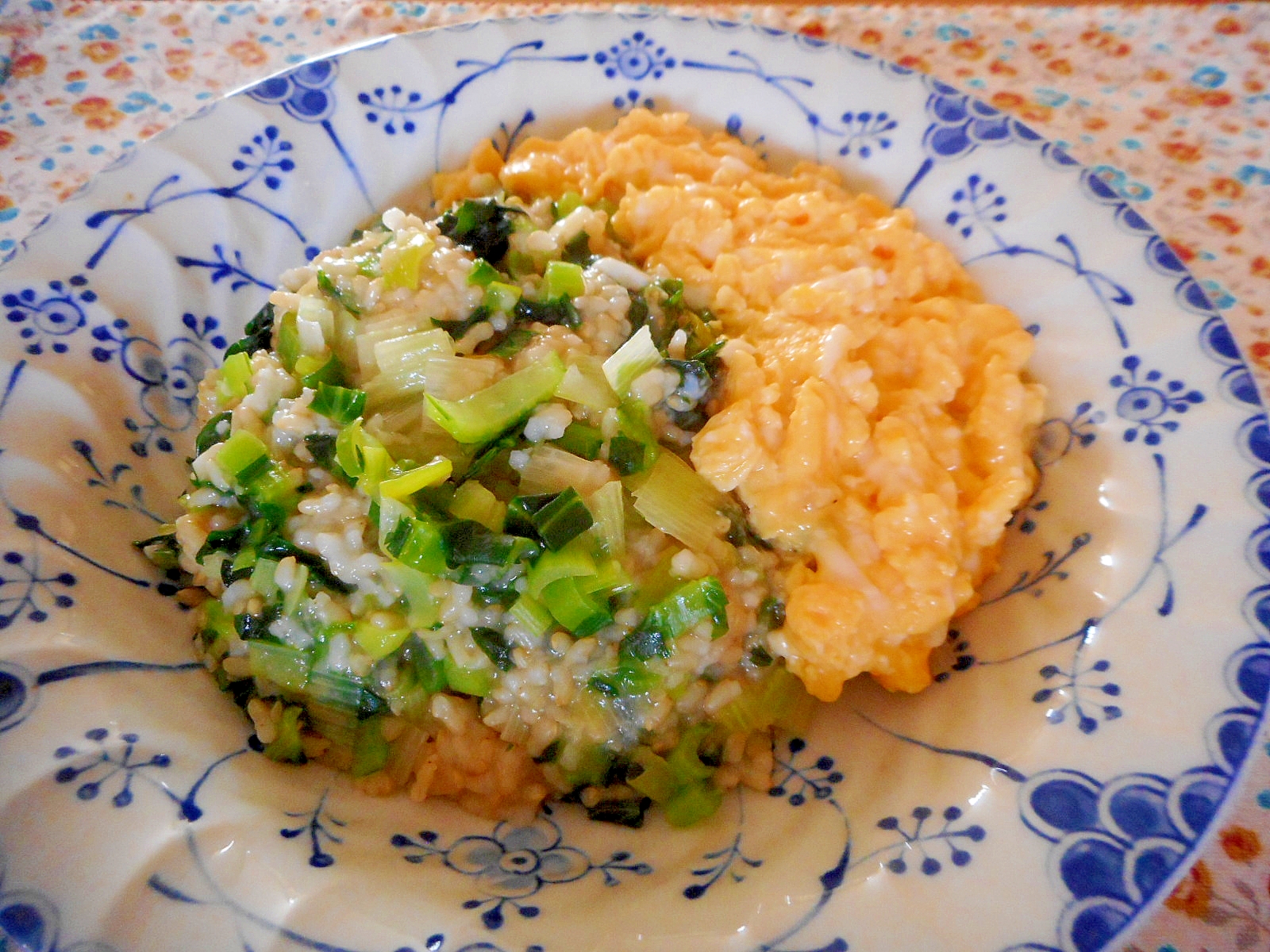 小松菜とねぎの玄米リゾットトロトロ卵添え