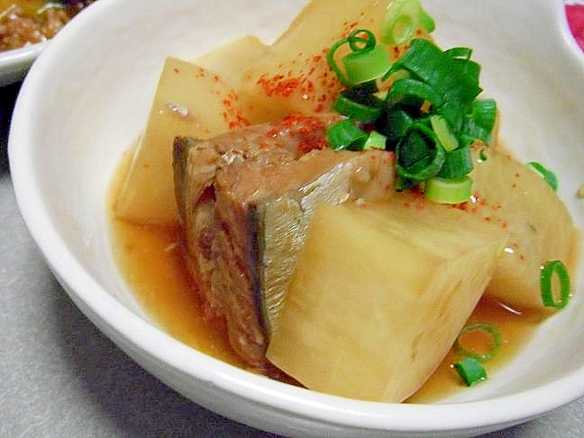 簡単！話題のサバ缶と大根の煮物♪