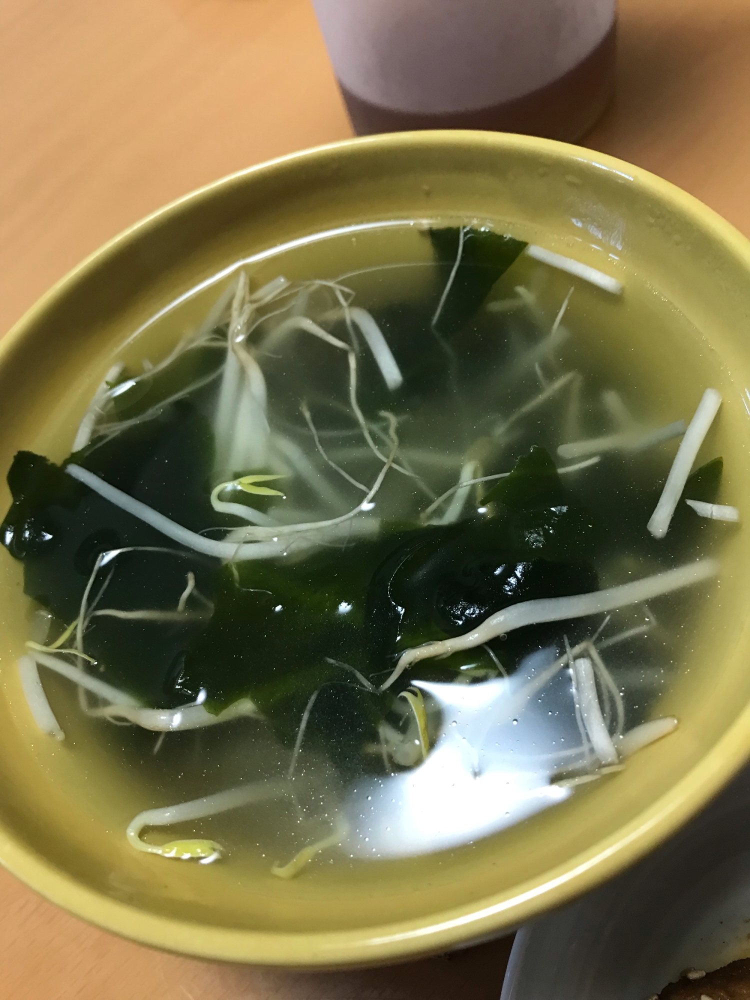 もやしとワカメの中華スープ