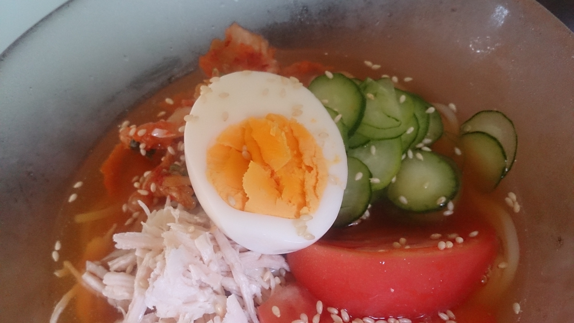 しっとり鶏むねトッピングのひんやり冷麺！