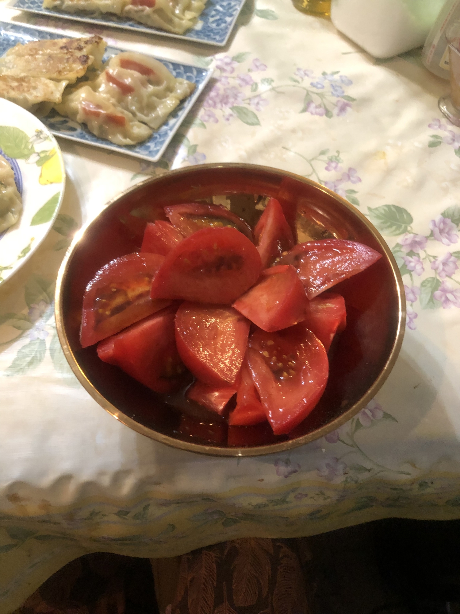 トマトの甘いサラダ