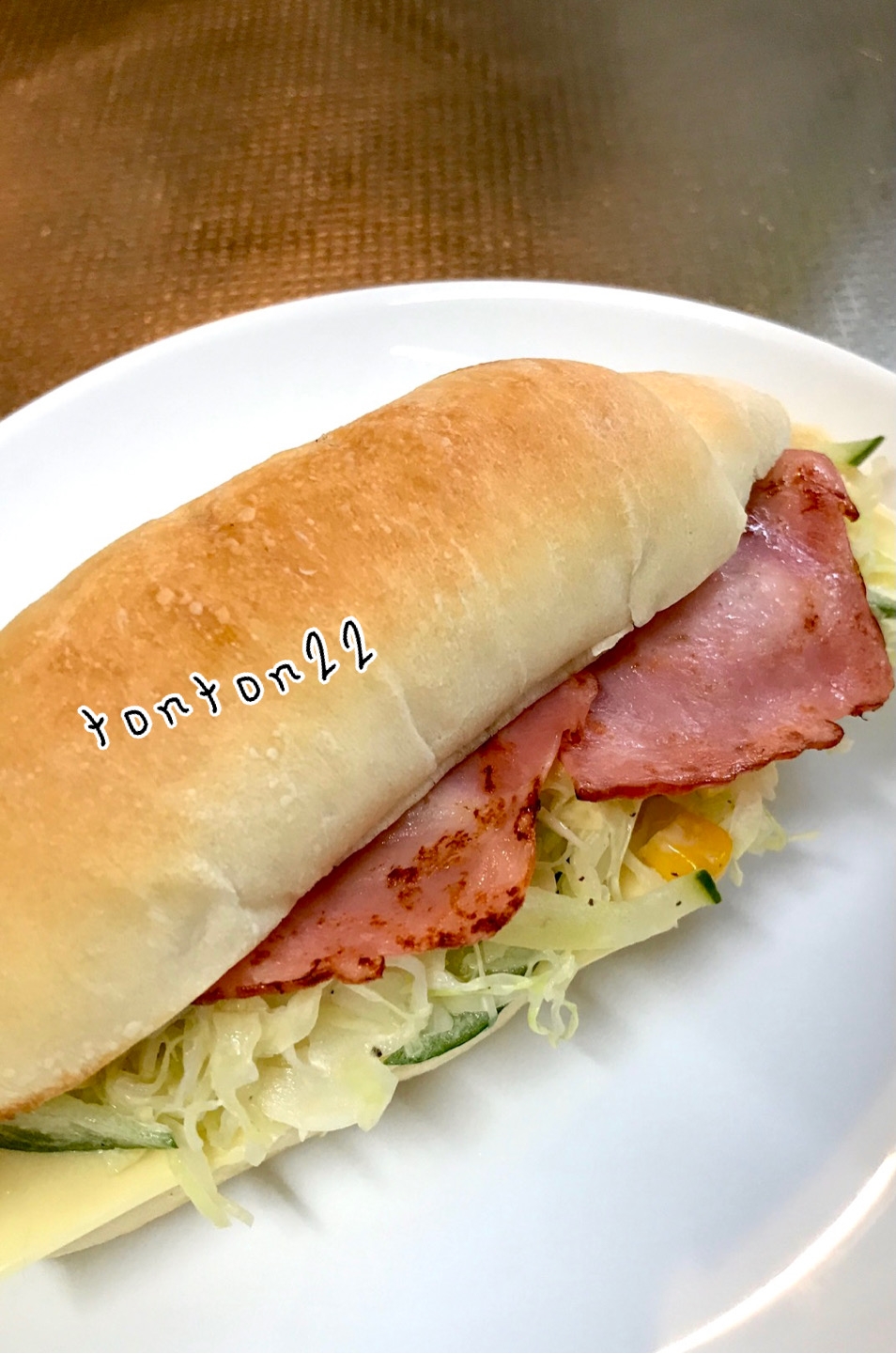 塩パンのベーコン野菜サンドイッチ☆
