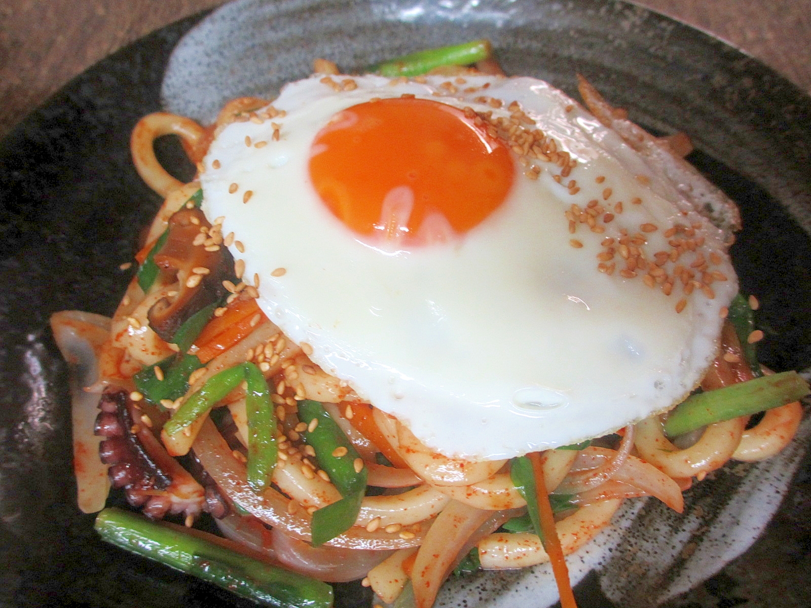 タコのピリからスタミナ焼きうどん