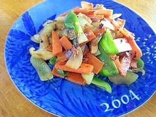 B級グルメ　緑黄色野菜たっぷり　カラフル豚野菜炒め