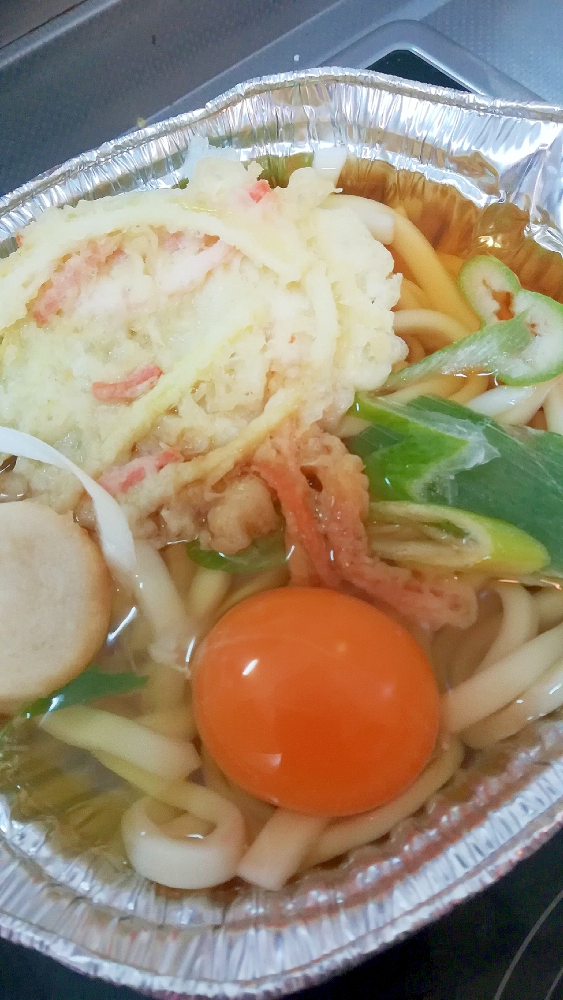 かき揚げとお麩と卵入り☆鍋焼きうどん