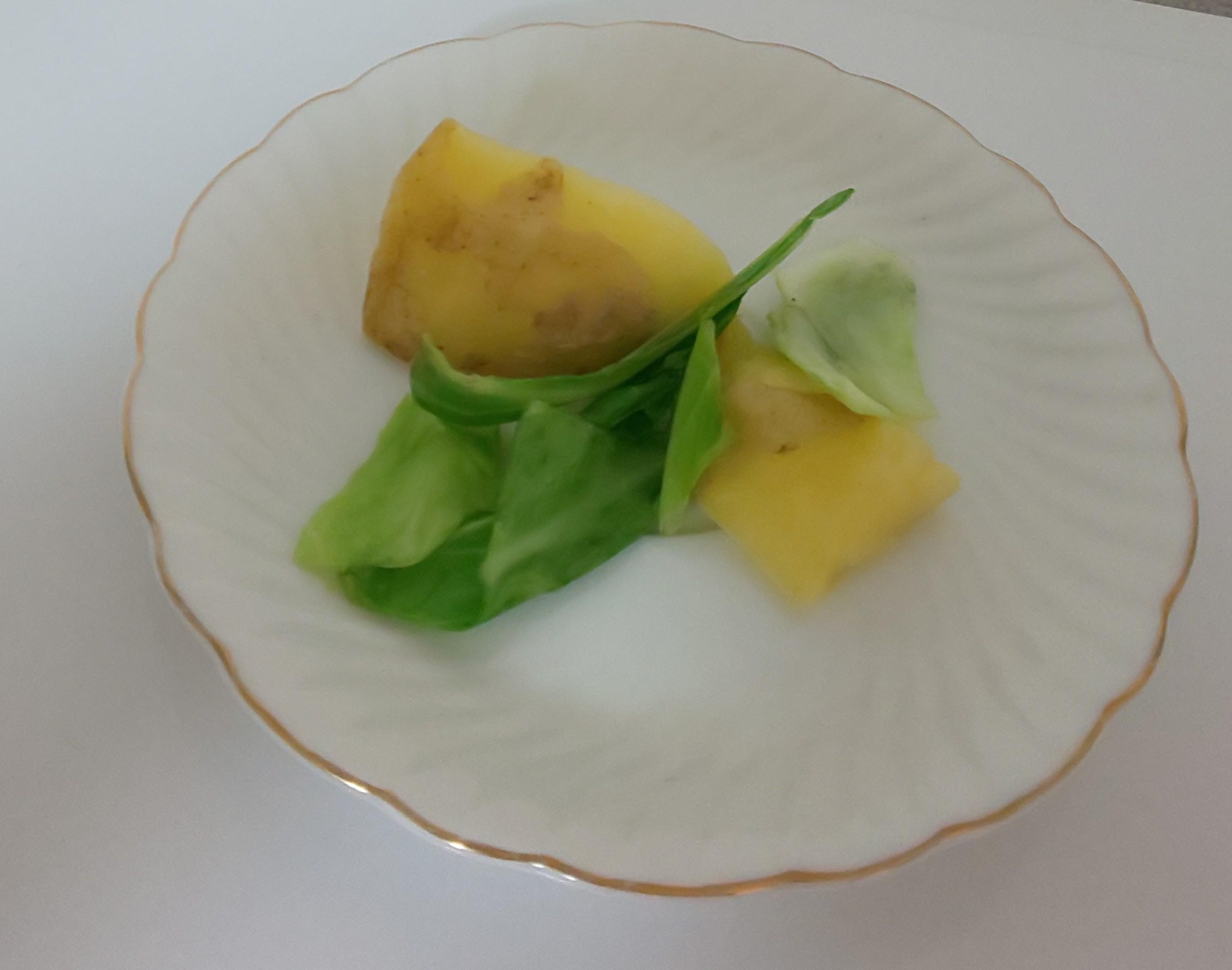 じゃがいもとキャベツの炒め物