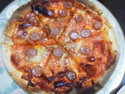 初めてピザ作りました◎
ピリ辛ウィンナーを入れて、あっという間になくなっちゃいました★