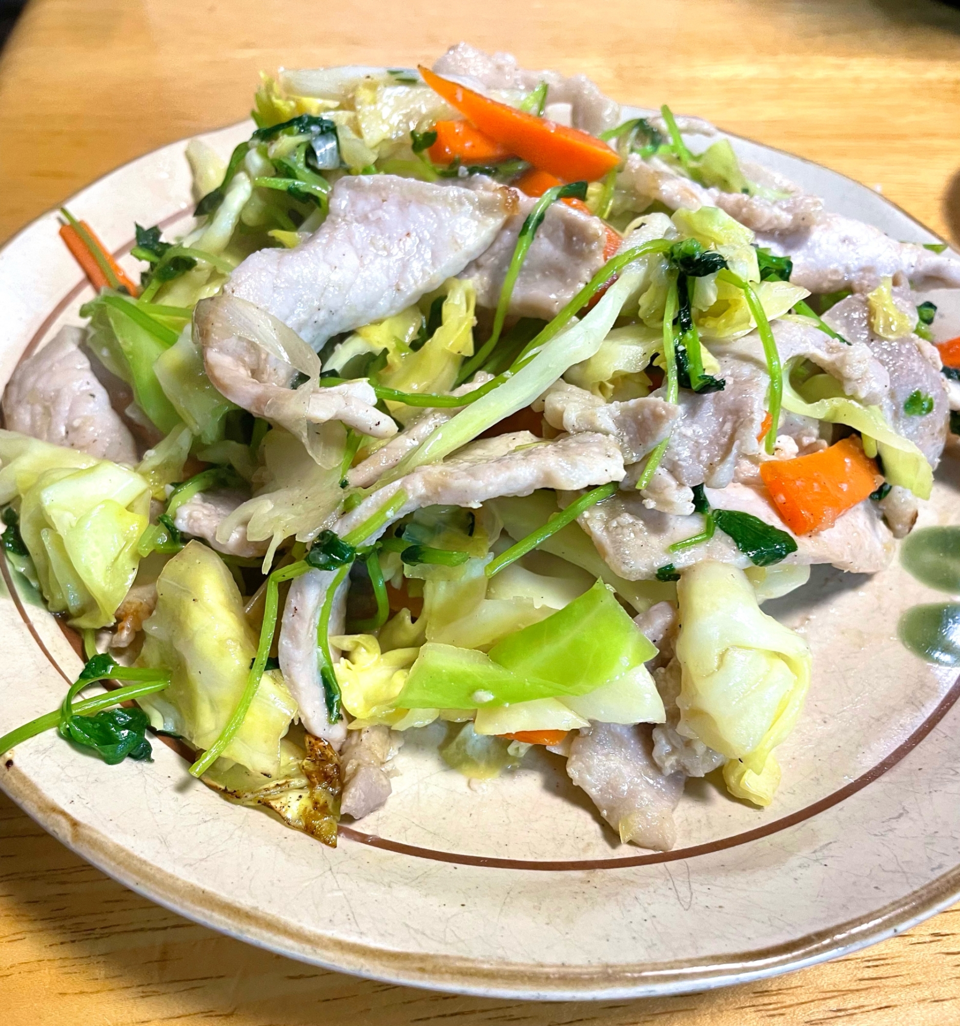 醤油麹と玉ねぎ麹の肉野菜炒め