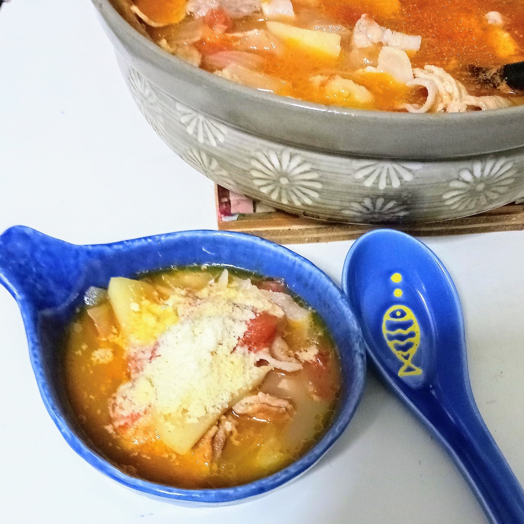 トマトと豚肉・北海道野菜で✨東のまるごと鍋