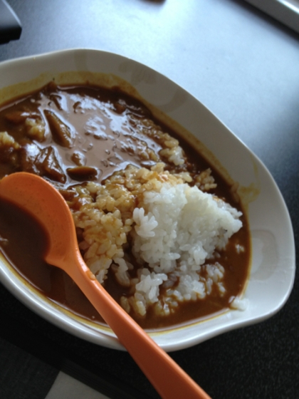 隠し味は醤油？　「緑黄色野菜のカレーライス」　♪♪