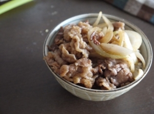 万能だれで　なんちゃって牛丼