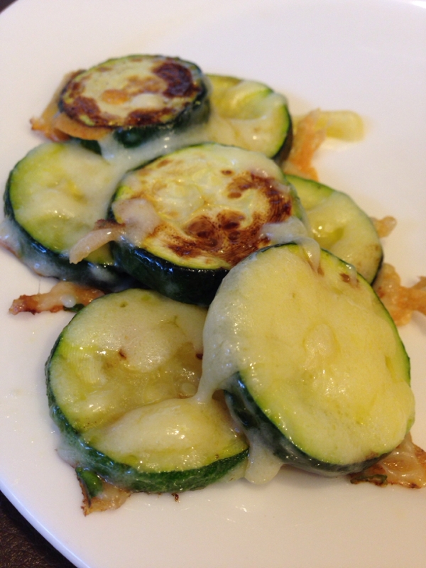 簡単 ズッキーニ焼くだけチーズのせ レシピ 作り方 By まさぁか 楽天レシピ 簡単 ズッキーニ焼くだけチーズのせ レシピ 作り方 By まさぁか 楽天レシピ