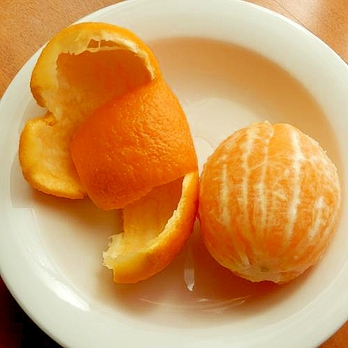茹で時間５分 オレンジの皮を蜜柑みたいに剥く方法 レシピ 作り方 By ジョン リーバス 楽天レシピ
