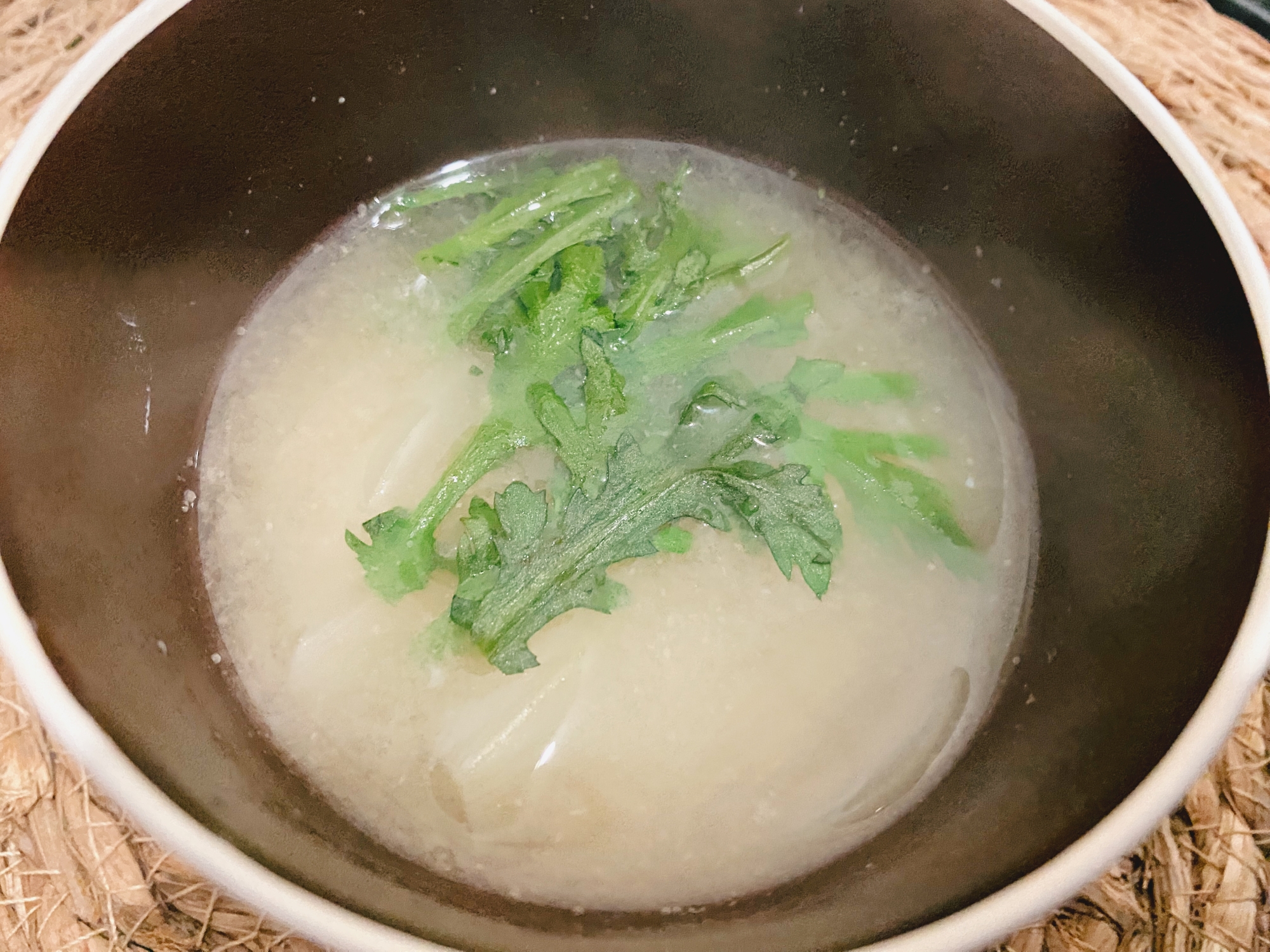 ➿じゃがいもと春菊のお味噌汁➿