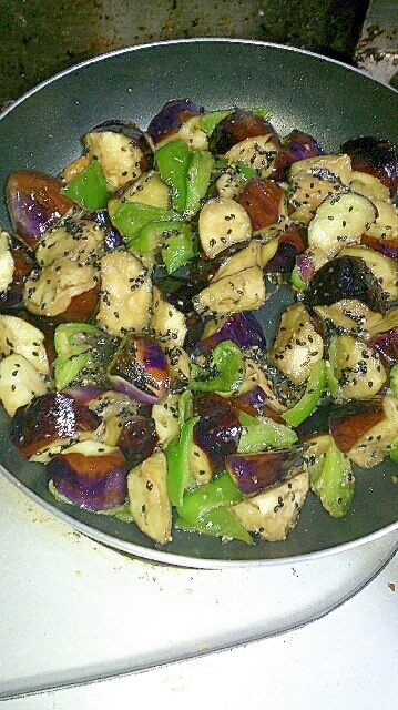 ピーマンとなすの鍋しぎ