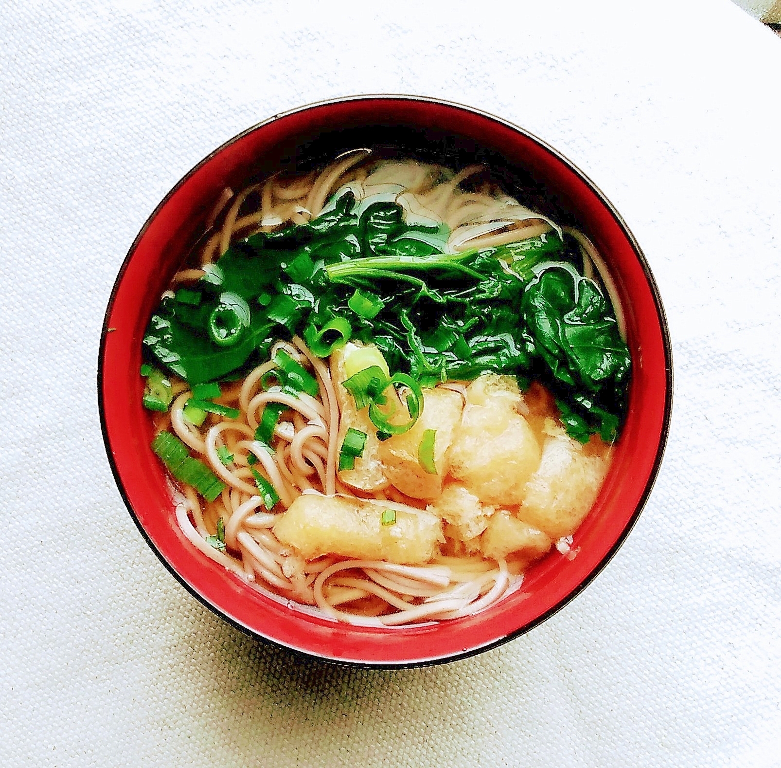 油揚げとほうれん草のかけ蕎麦