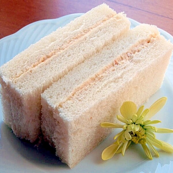 5分 ピーナッツバターで ミルクサンドイッチ レシピ 作り方 By ジョン リーバス 楽天レシピ 5分 ピーナッツバターで ミルクサンドイッチ レシピ 作り方 By ジョン リーバス 楽天レシピ