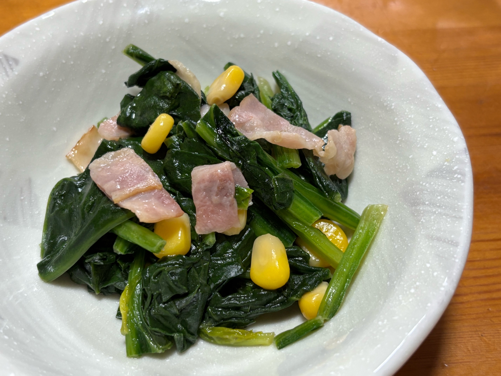 ほうれん草とベーコンのバターしょうゆ炒め