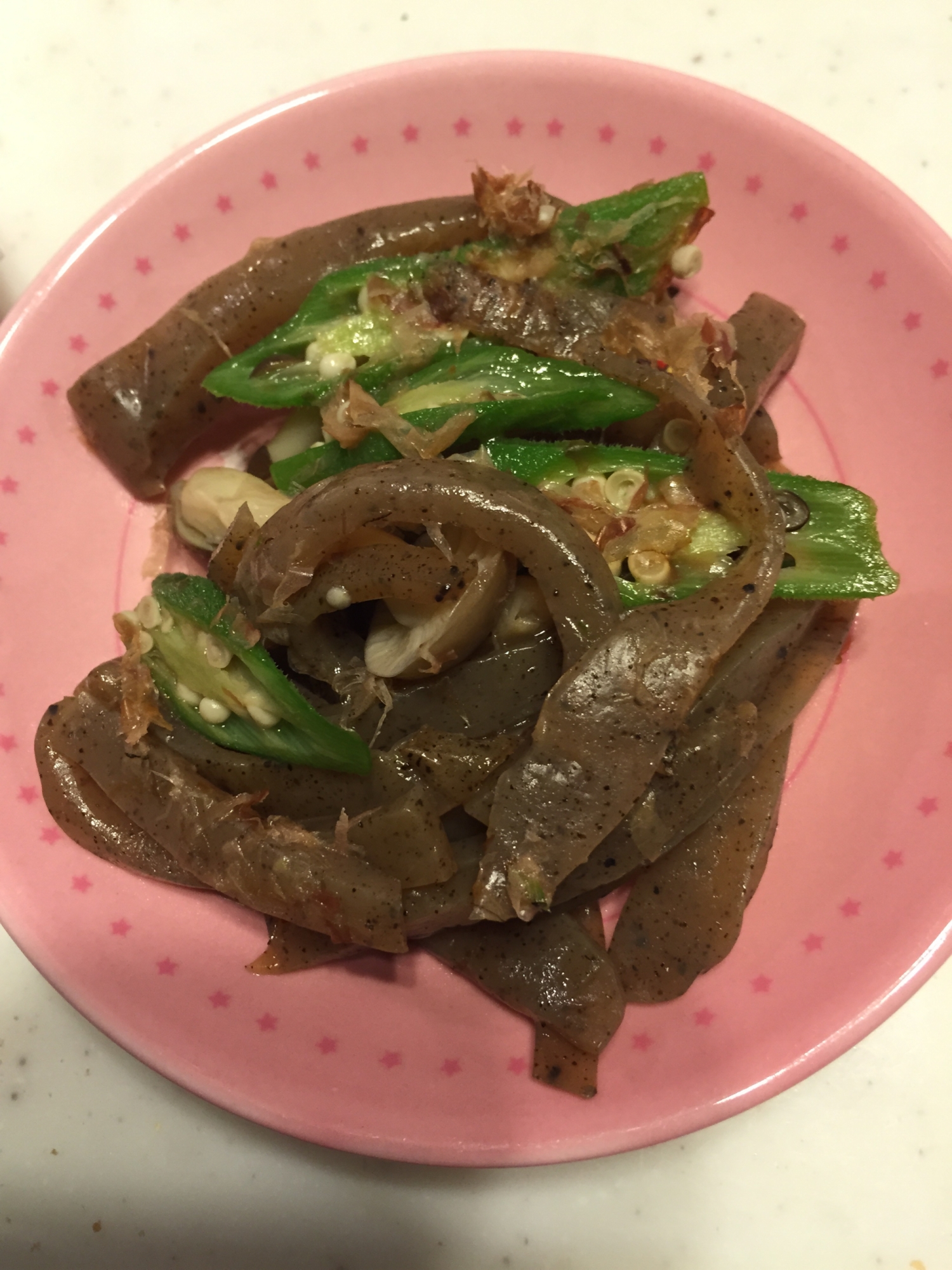 こんにゃくとオクラのおかか炒め