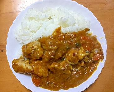 カレー粉で野菜としめじのチキンカレー