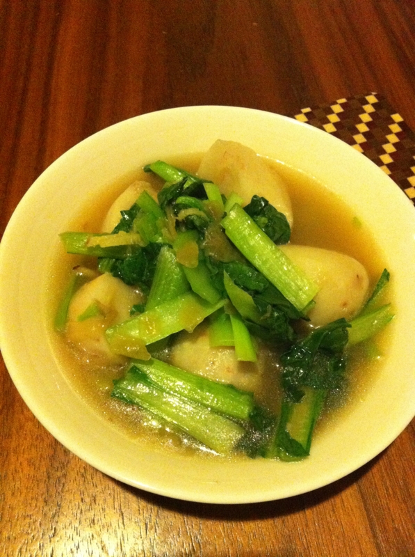 トロトロ。里芋と小松菜のコンソメ煮