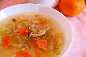 野菜コンソメスープ