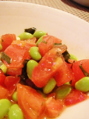 枝豆とトマトのバジリコサラダ