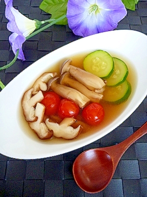 塩麹でコク！夏と秋のコラボ☆夏野菜ときのこのスープ