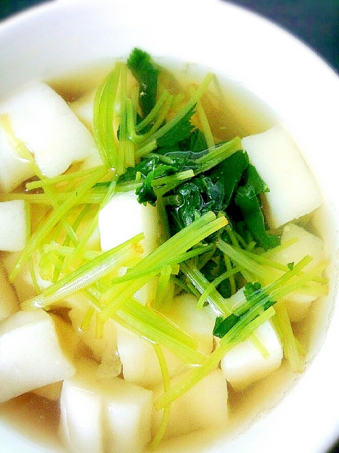 はんぺんと三ツ葉が美味しい簡単な和風スープ