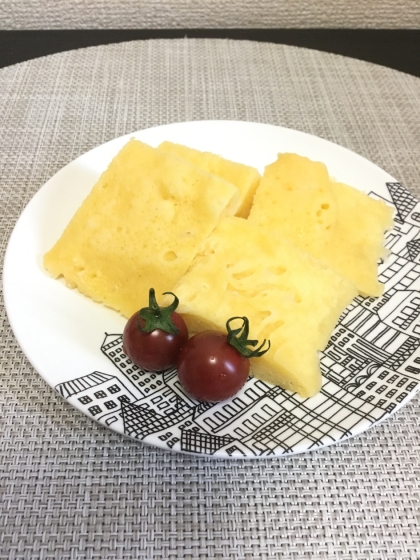 浅い容器で作りちょっとぺたんこ。
息子はブルーベリージャムをつけて食べていました♡